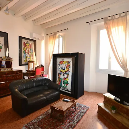 Le Stanze Del Carro By Short Holidays Guest house