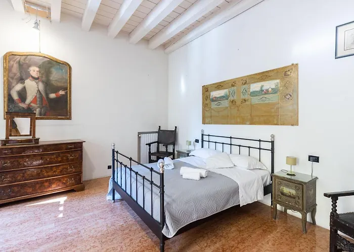 Affittacamere - Le Stanze Del Carro - 3*