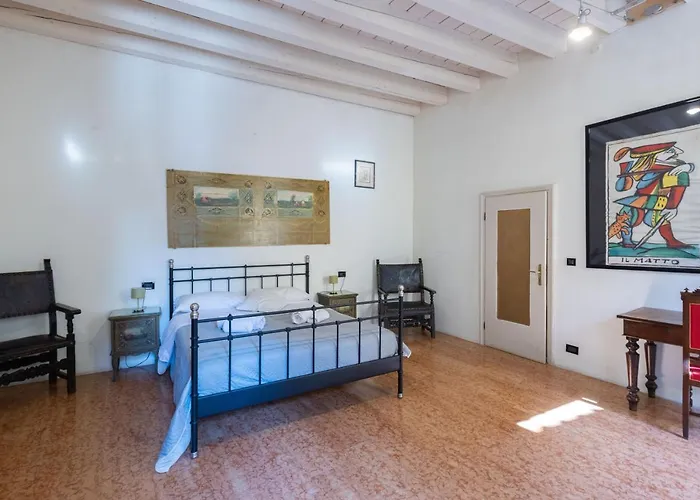 - Le Stanze Del Carro - Affittacamere